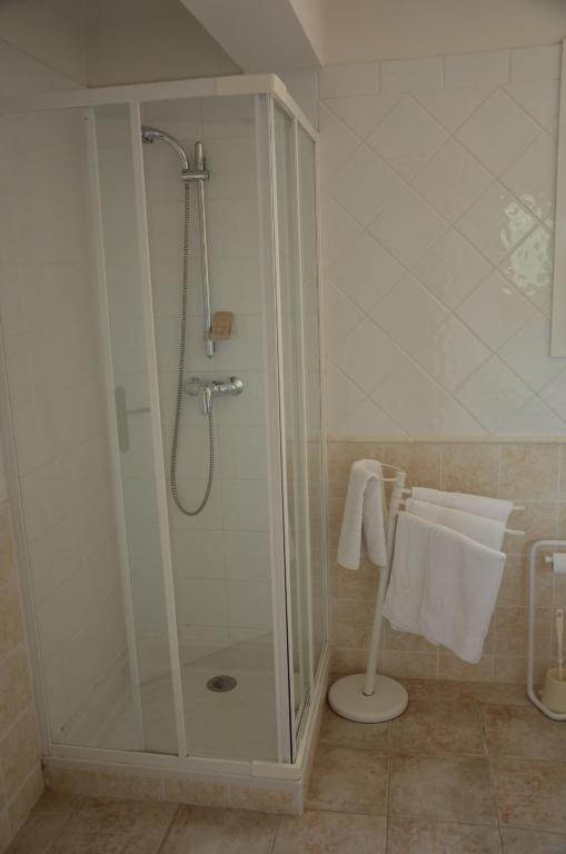Les Rives Du Loup Hotel Tourrettes-sur-Loup Phòng bức ảnh